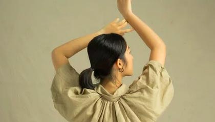 世界杯高清赛事观看-朱婷亮相人大“代表通道”：女排精神不是胜利时才有